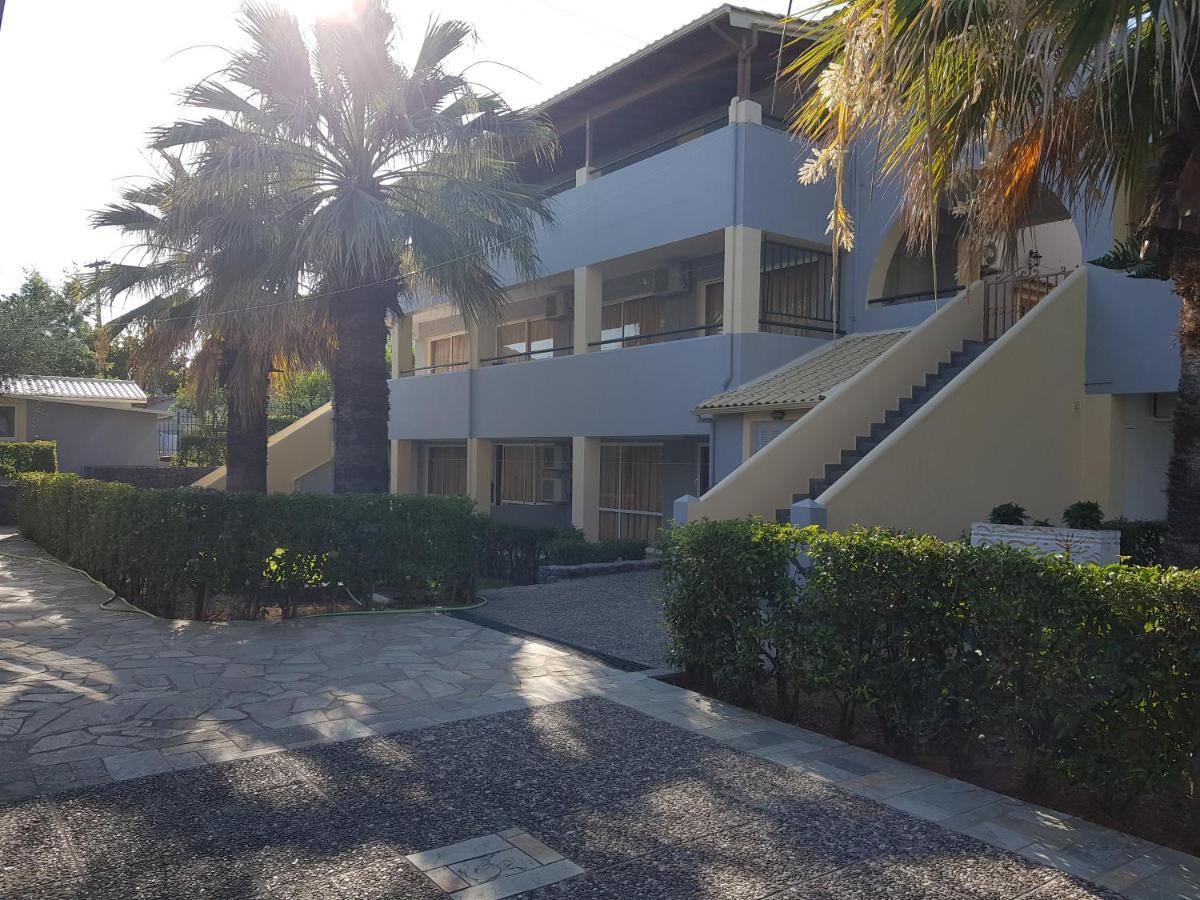 Asteraki Aparthotel Гоувия Экстерьер фото
