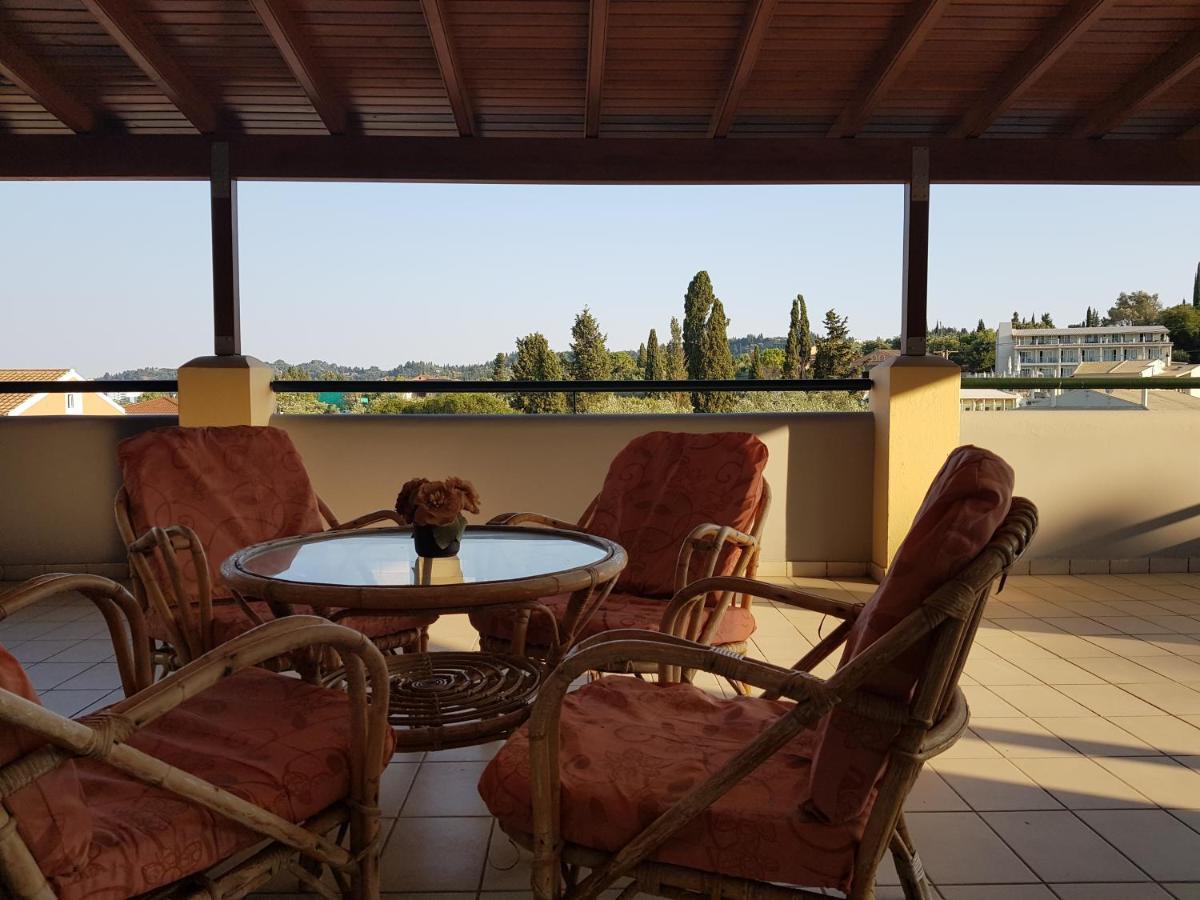 Asteraki Aparthotel Гоувия Экстерьер фото