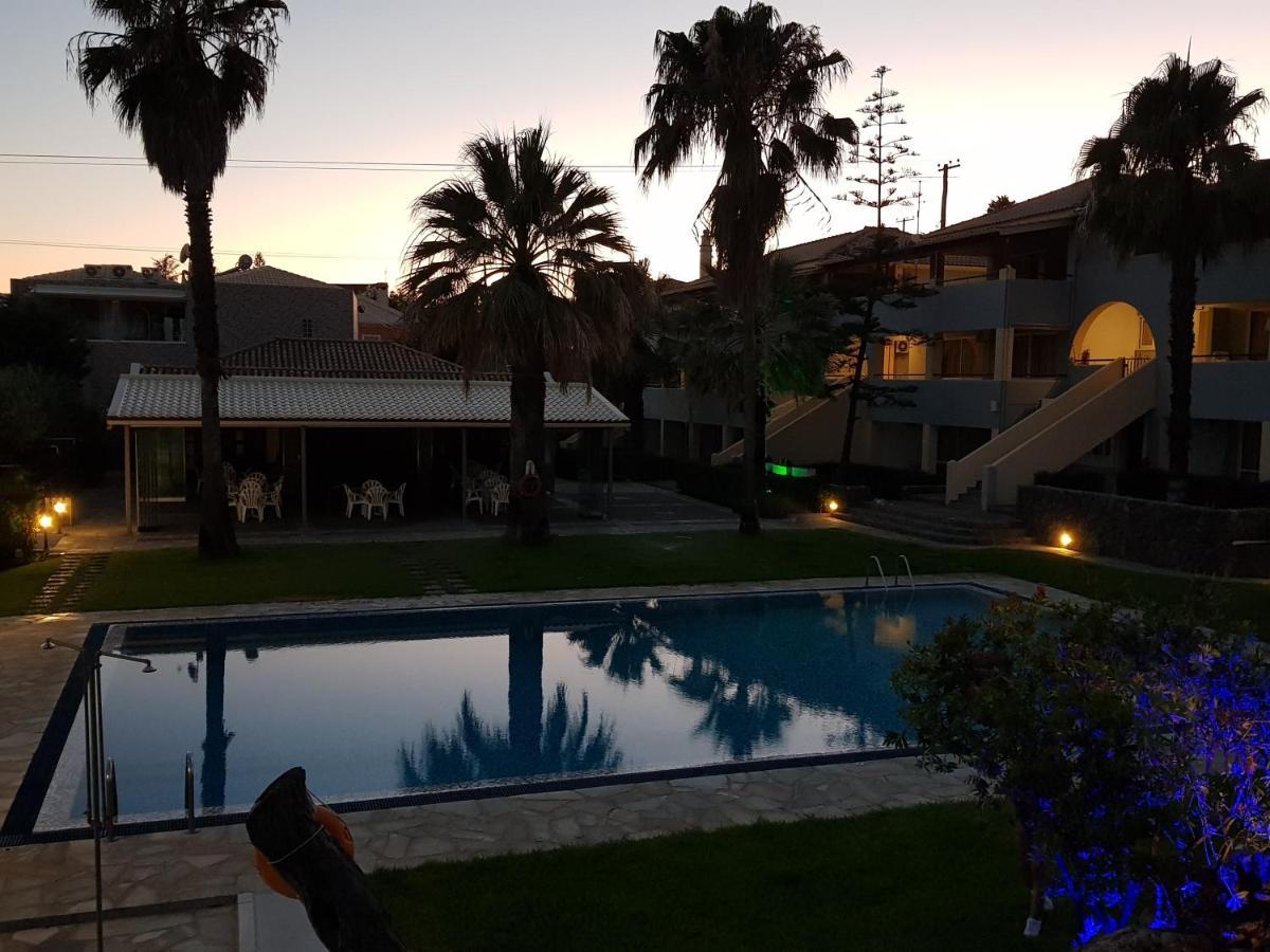 Asteraki Aparthotel Гоувия Экстерьер фото
