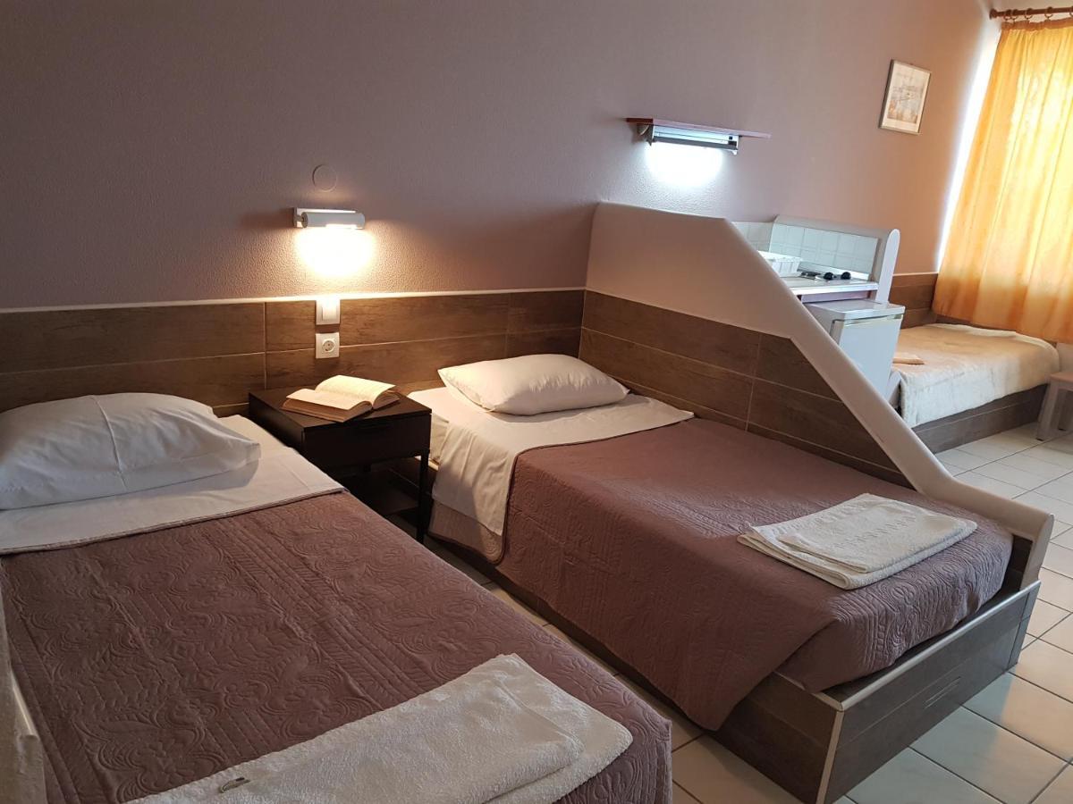 Asteraki Aparthotel Гоувия Экстерьер фото