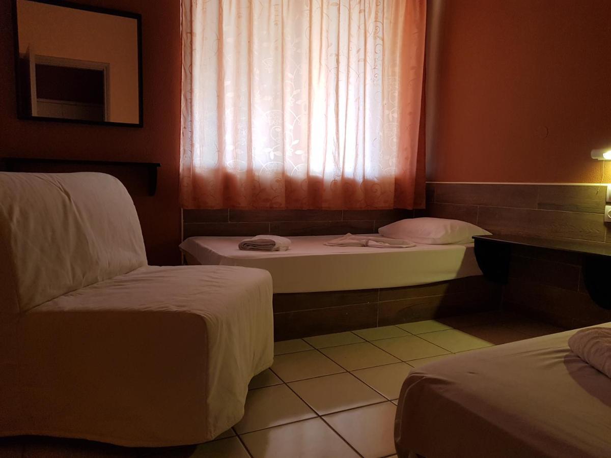 Asteraki Aparthotel Гоувия Экстерьер фото