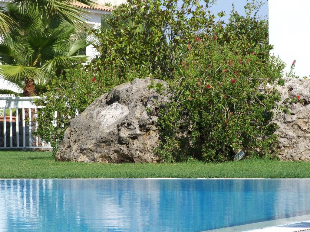 Asteraki Aparthotel Гоувия Экстерьер фото