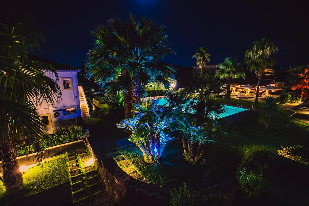 Asteraki Aparthotel Гоувия Экстерьер фото
